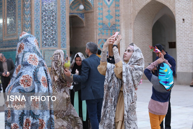 ترویج حجاب در اماکن مذهبی گردشگری یزد با چادرهای نانو