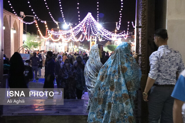 ترویج حجاب در اماکن مذهبی گردشگری یزد با چادرهای نانو