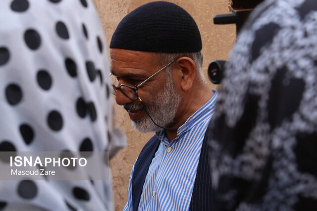 حکایت یزد و یزدیها از زبان اوستا رضا چرخی