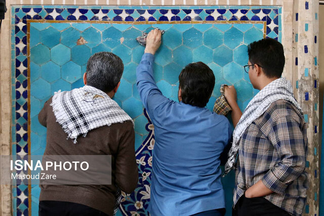 غبارروبی مسجد جامع یزد در آستانه ماه مبارک رمضان