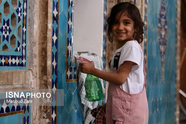 غبارروبی مسجد جامع یزد در آستانه ماه مبارک رمضان 