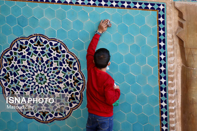 غبارروبی مسجد جامع یزد در آستانه ماه مبارک رمضان