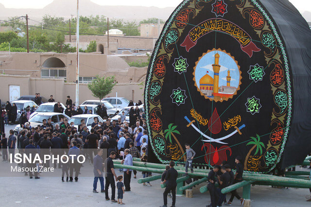 آیین نخلبرداری در مهریز بمناسبت شهادت حضرت علی(ع)