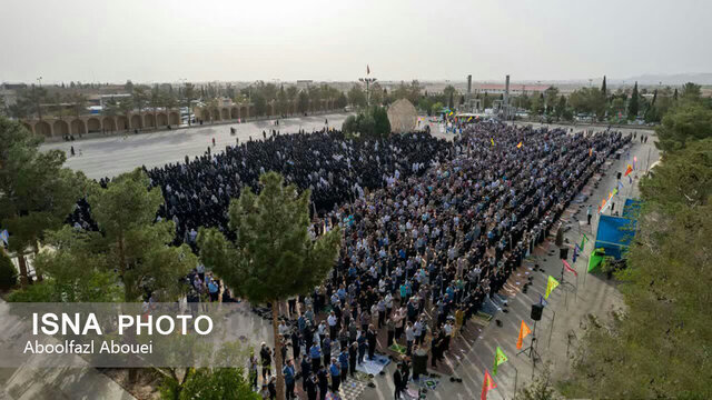 اقامه نماز عید فطر در مهریز