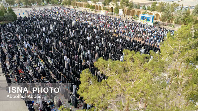 اقامه نماز عید فطر در مهریز