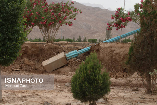 سیلاب بخشهایی از بزرگترین پارک یزد را تخریب کرد