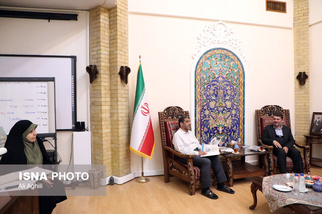 پیگیری و رفع موانع سرمایهگذاری برای توسعه زیرساختهای گردشگری یزد