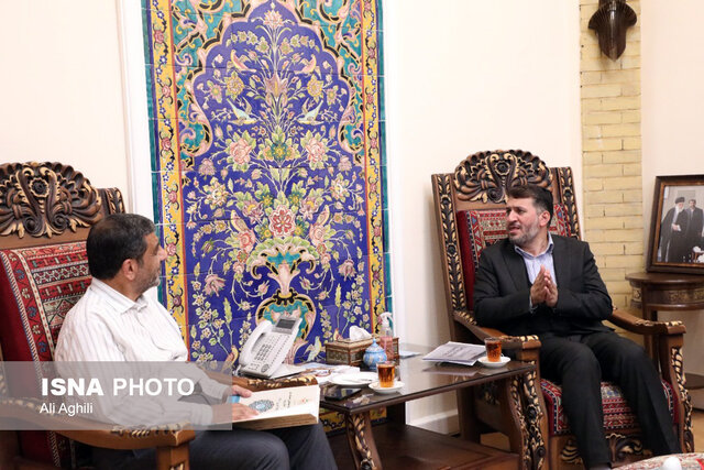 پیگیری و رفع موانع سرمایهگذاری برای توسعه زیرساختهای گردشگری یزد