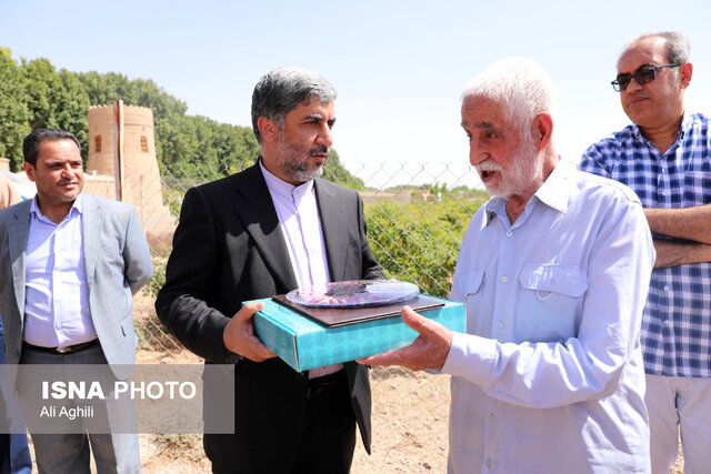 برگزاری کارگاه چینه در باغ جهانی پهلوانپور باغشهر تاریخی مهریز