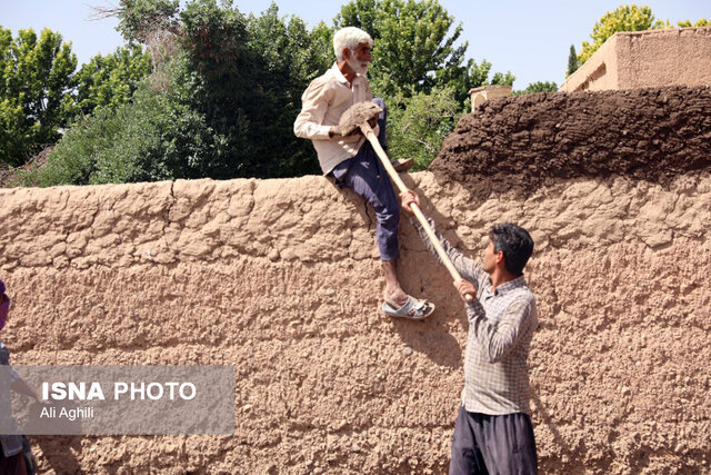 برگزاری کارگاه چینه در باغ جهانی پهلوان‌پور باغشهر تاریخی مهریز