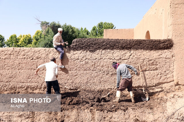 برگزاری کارگاه چینه در باغ جهانی پهلوان‌پور باغشهر تاریخی مهریز