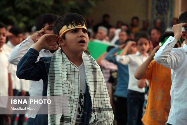 سرود «سلام فرمانده» در مهریز اجرا شد