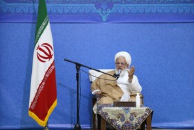 ستاد اجرایی فرمان امام به راه اندازی صنعت پوشاک ورود کند