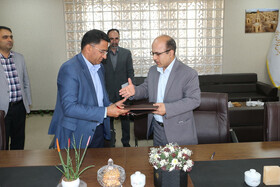 دانشگاه علمی کاربردی با پارک علم و فناوری یزد تفاهم‌نامه امضاء کرد