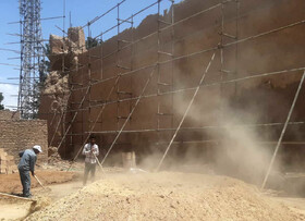 قلعه تاریخی فهرج یزد مرمت می‌شود