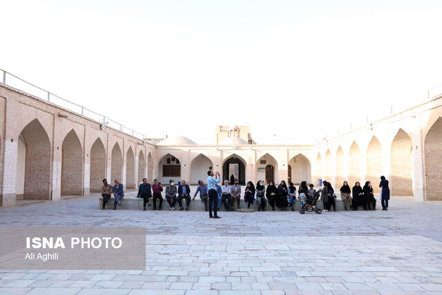 فم تور خبرنگاران در بافت تاریخی یزد