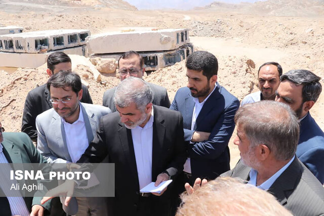 بازدید میدانی نائب رئیس مجلس از طرحهای عمرانی یزد