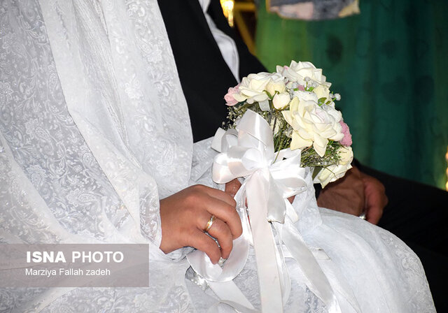 آبشار عاطفههای ابرکوه برای ۸ زوج نیازمند