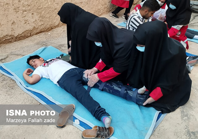 برگزاری مانور امداد و نجات با شبیهسازی حادثه متروپل آبادان در ابرکوه