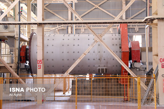 افتتاح یک واحد صنعتی یزد در ارتباط ویدئوکنفرانسی با رئیس جمهور