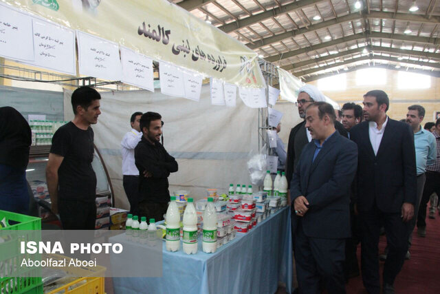 برپایی نمایشگاه آوای خـدمـت در مهـریــز همزمان با هفته دولت