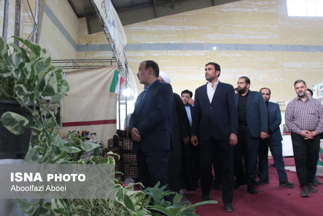 برپایی نمایشگاه آوای خـدمـت در مهـریــز همزمان با هفته دولت