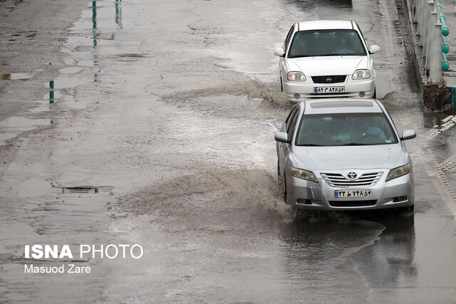 طراوت اولین باران پاییزی در یزد