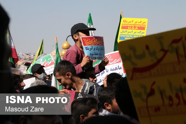 طنین استکبارستیزی مردم دارلعباده یزد در راهپیمایی ۱۳ آبان