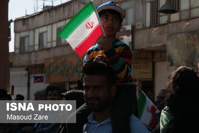 طنین استکبارستیزی مردم دارلعباده یزد در راهپیمایی ۱۳ آبان