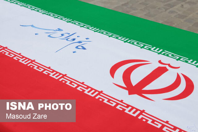 طنین استکبارستیزی مردم دارلعباده یزد در راهپیمایی ۱۳ آبان