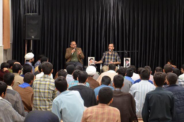 روشنگری اساتید جبهه مقاومت در یزد راجع به صهیونیسمها و حوادث اخیر