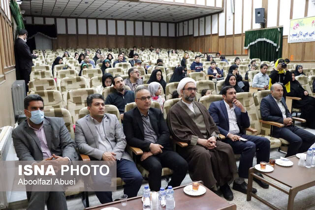 رونمایی از یک اثر فلسفی در مهریز