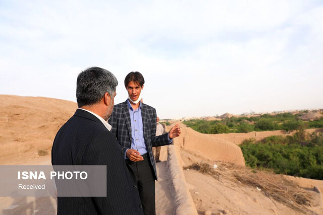 چه کسانی میراث شاهدیه یزد را به یغما میبرند؟