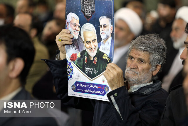 جدایی مردم از دولت فتنه استکبار است