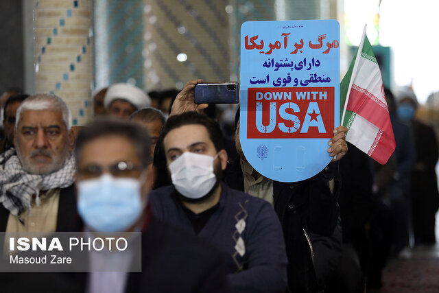 جدایی مردم از دولت فتنه استکبار است