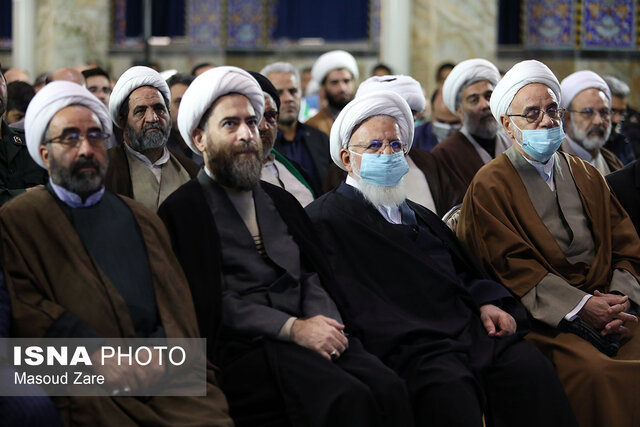 جدایی مردم از دولت فتنه استکبار است