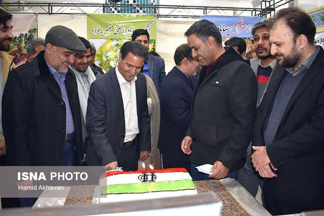 گشایش نمایشگاه دستاوردهای انقلاب اسلامی در بهاباد