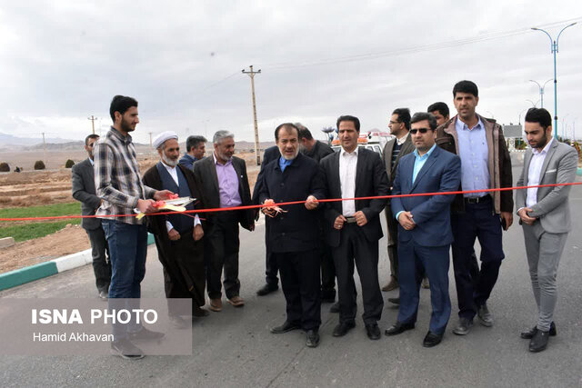 ۵۰ طرح عمرانی خدماتی دهه فجر در بهاباد افتتاح و کلنگ‌زنی شد
