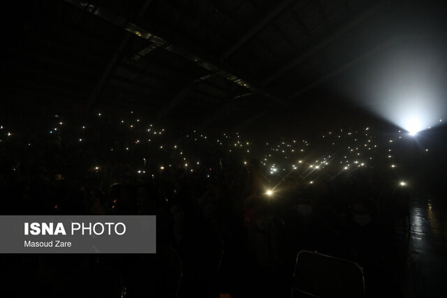 تجلیل از جوانان برگزیده استان یزد در جشن روز جوان