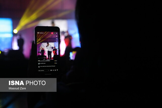 تجلیل از جوانان برگزیده استان یزد در جشن روز جوان