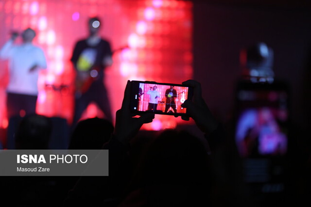 تجلیل از جوانان برگزیده استان یزد در جشن روز جوان