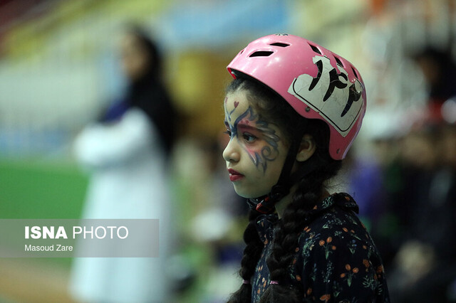 رقابت المپیاد محلات یزد به دختران اسکیتسوار رسید