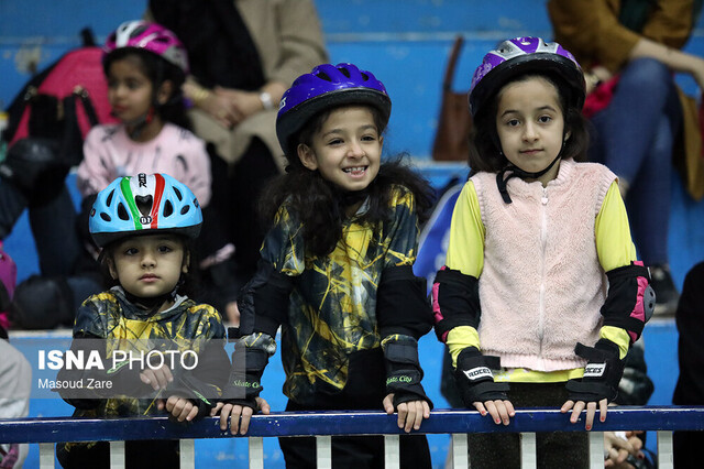 رقابت المپیاد محلات یزد به دختران اسکیتسوار رسید