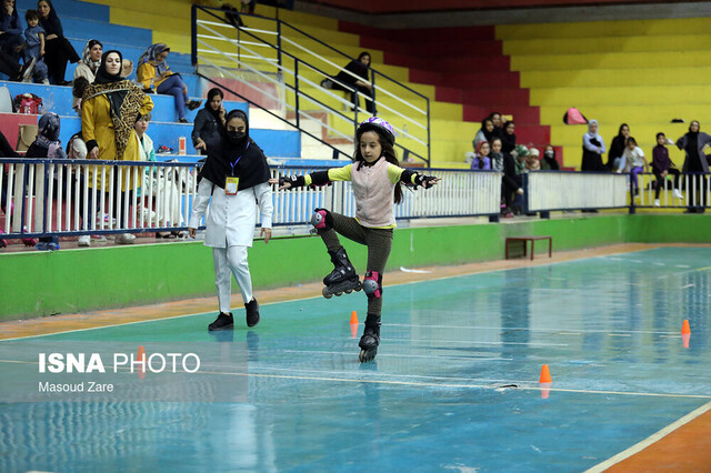 رقابت المپیاد محلات یزد به دختران اسکیتسوار رسید