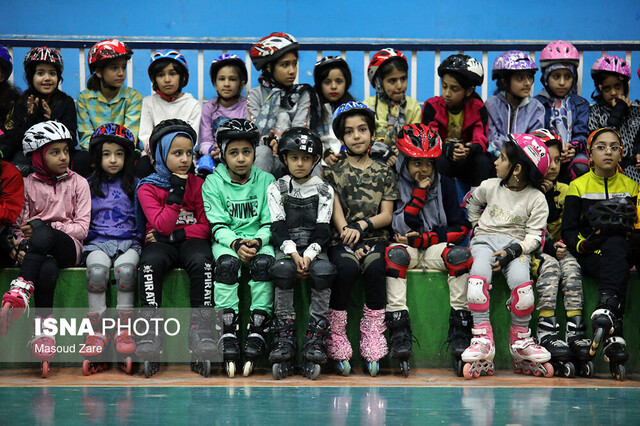 رقابت المپیاد محلات یزد به دختران اسکیتسوار رسید