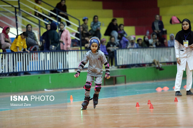 رقابت المپیاد محلات یزد به دختران اسکیتسوار رسید
