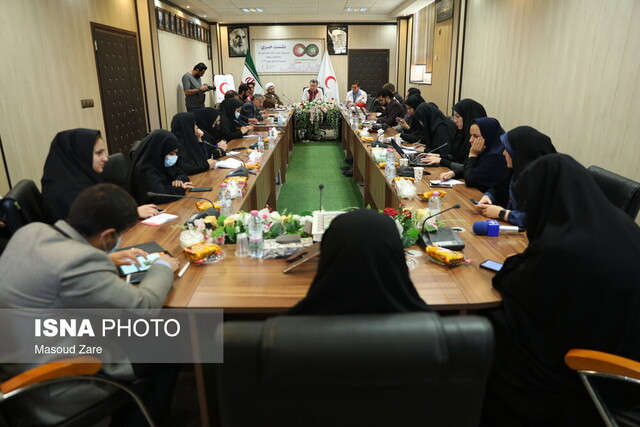 فعالیت نوروزی ۱۹ پایگاه امدادی هلال احمر در محورهای مواصلاتی یزد