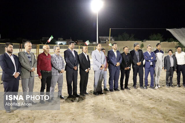افتتاح نخستین زمین فوتبال ساحلی خیری استان یزد در مهریز