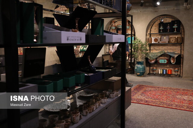 بازدید امام جمعه یزد از فعالیت برخی مشاغل سنتی