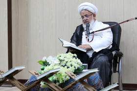 برگزاری نشست هفتگی تفسیر قرآن آیت‌الله ناصری در جهاددانشگاهی یزد